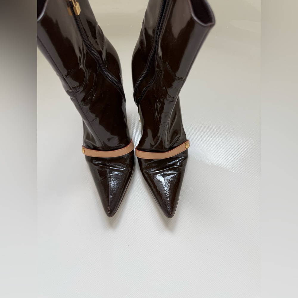 Louis Vuitton patent leather booties in size 39